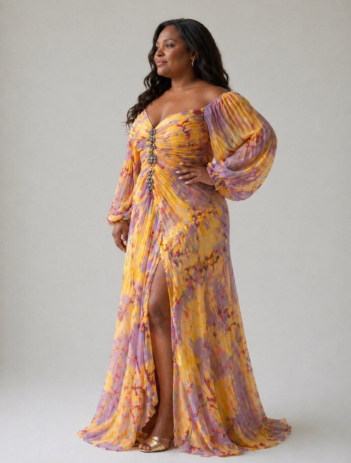 Holt & Wren | Elegant Dress with V-Neck